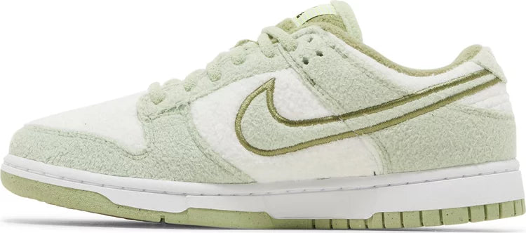 Women's Nike Dunk Low SE Fleece Pack Honeydew @