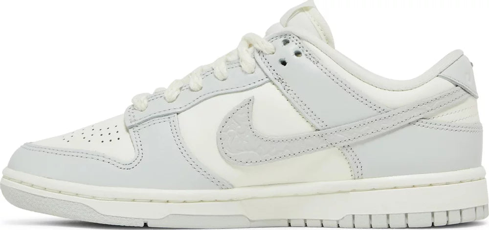 Women's Nike Dunk Low Needlework Sail Aura %