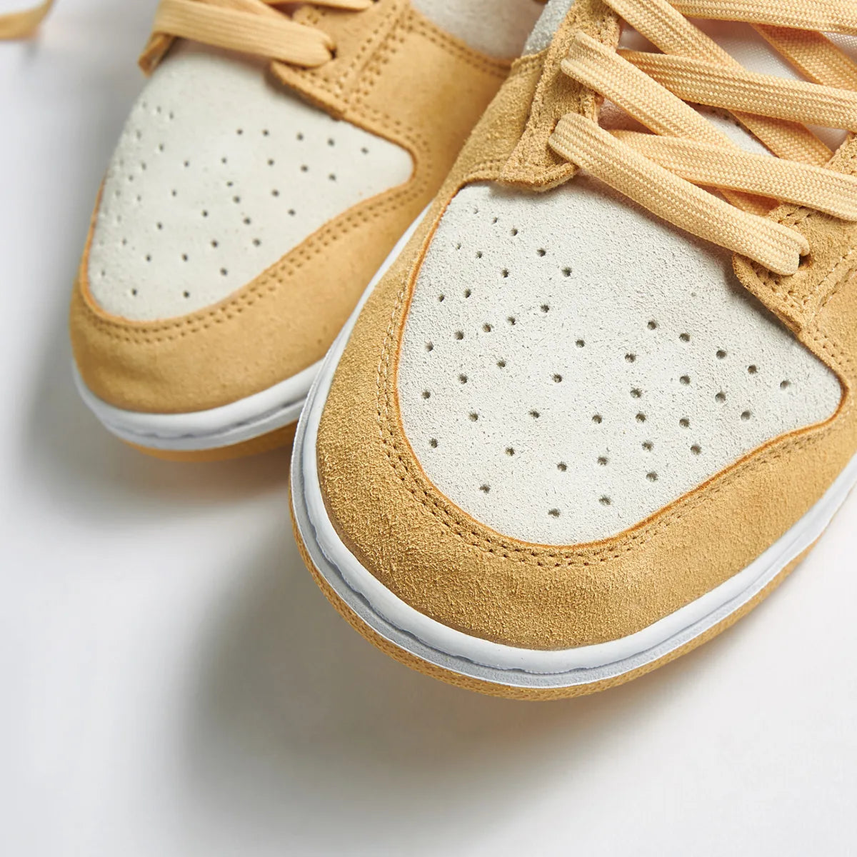 Wmns Dunk Low LX 'Gold Suede'