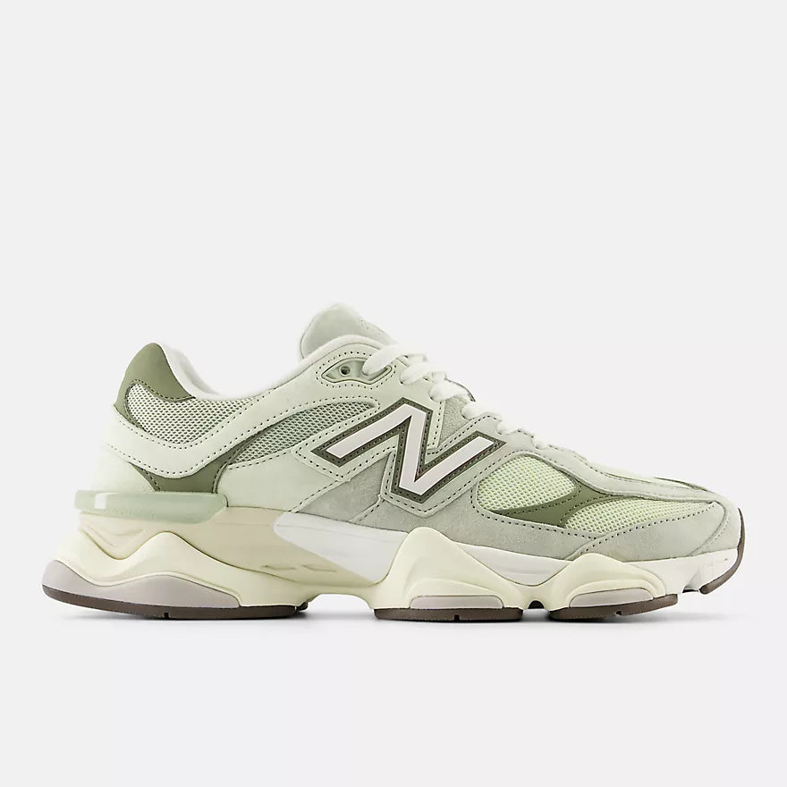 New balance 9060 Olivine / Linen Green