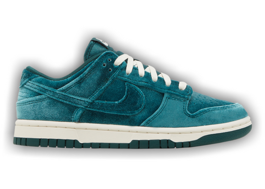 Women's Nike Dunk Low Velvet Teal @
